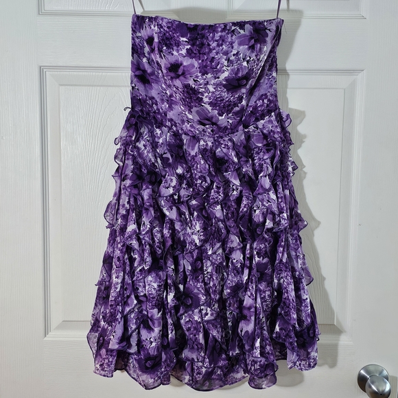 White House Black Market Dresses & Skirts - White House Black Market Purple Floral Dress Size 4